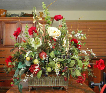 Floral-decorating-ideas Create this decorative floral arrangement with easy to follow steps